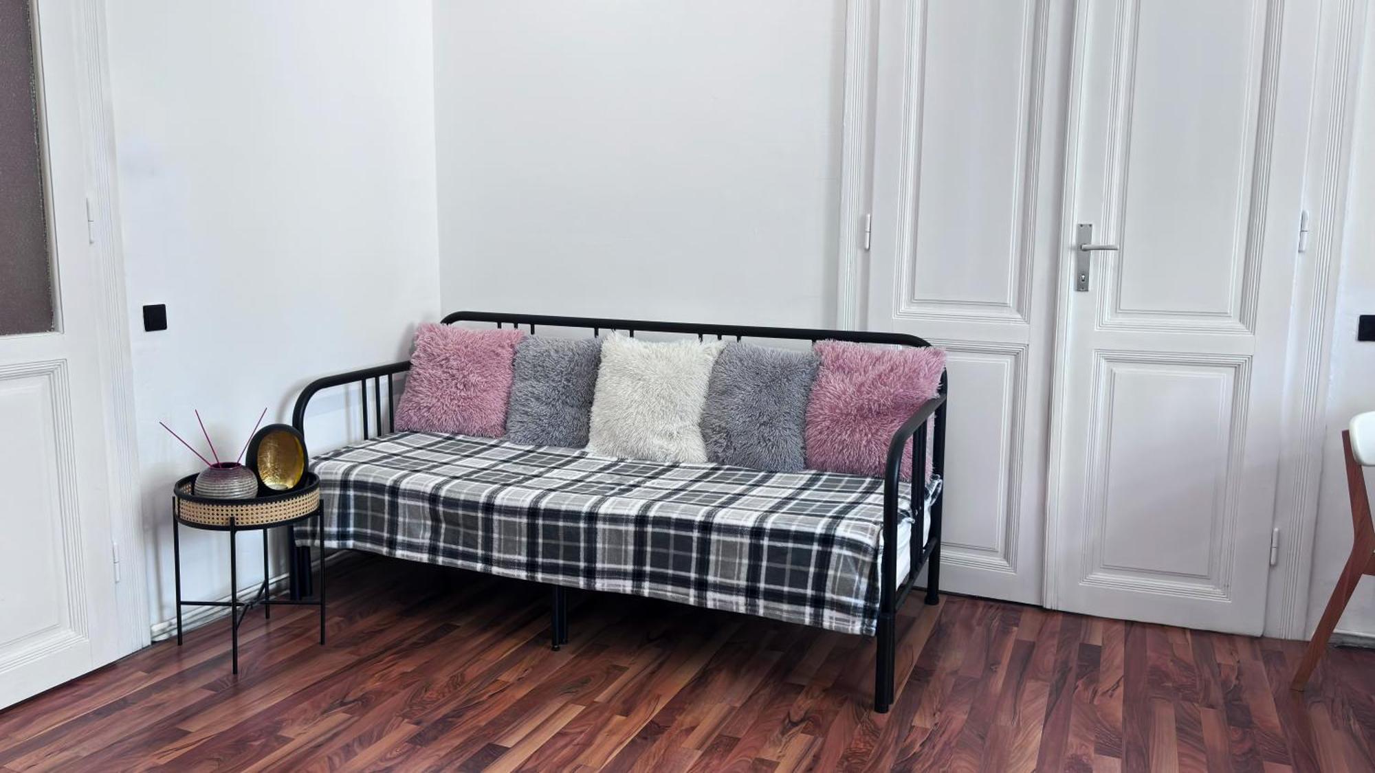 Big And Comfortable Mariahilfer Apartment Viyana Dış mekan fotoğraf